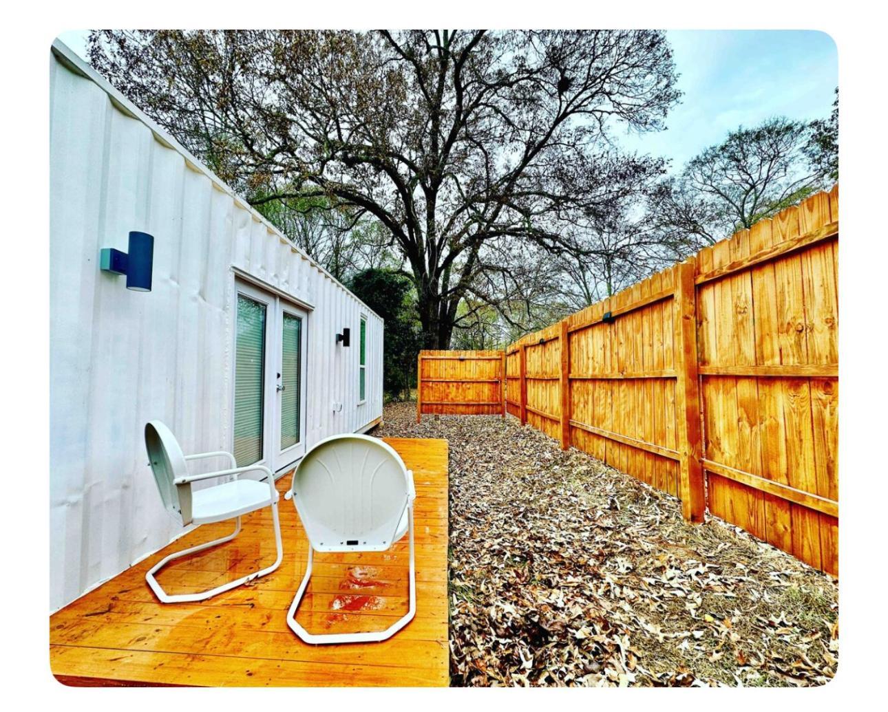 Nomehaus Shipping Container Studio Residential Neighborhood Atenas Exterior foto